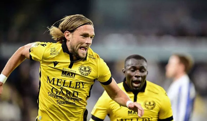 A Moment of Bizarre Misfortune Unfolds